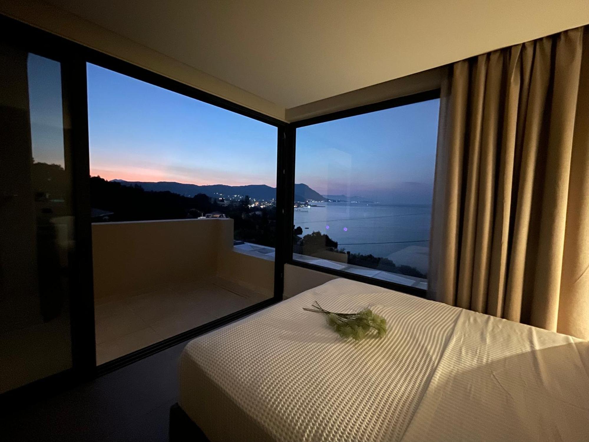 Palms And Spas Villas Retreat Mesongi Bagian luar foto