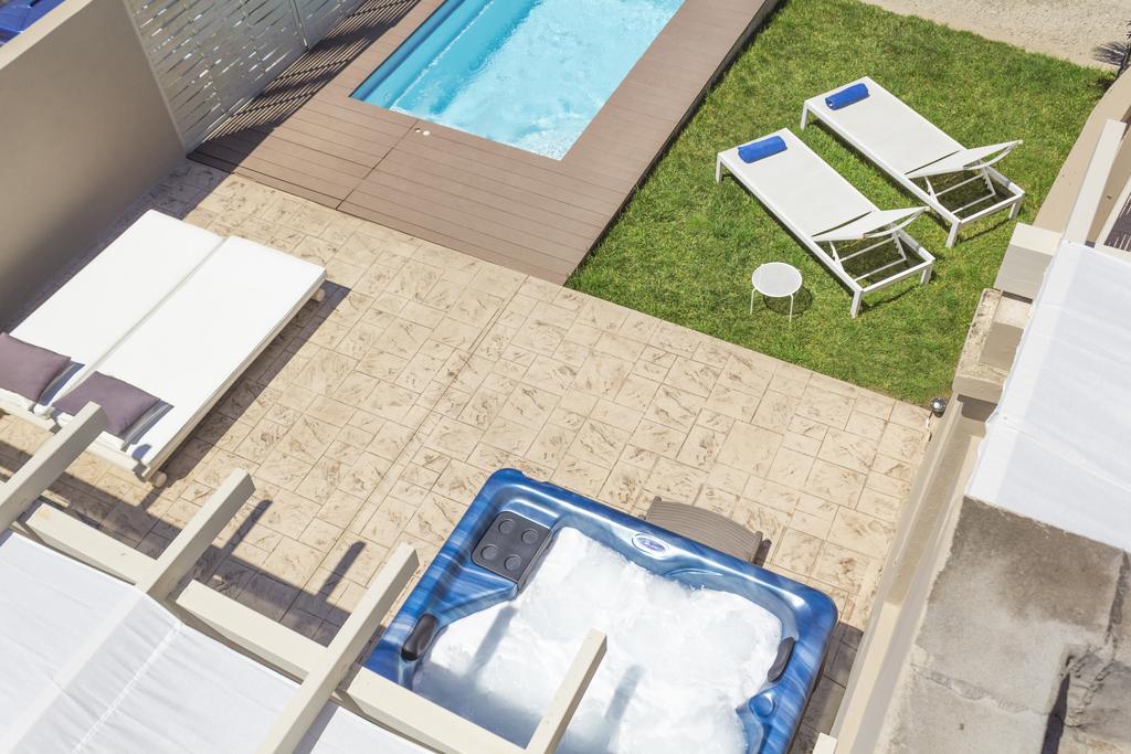 Palms And Spas Villas Retreat Mesongi Bagian luar foto