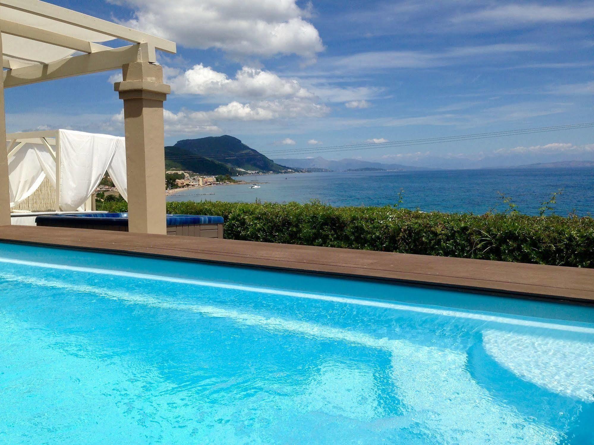 Palms And Spas Villas Retreat Mesongi Bagian luar foto